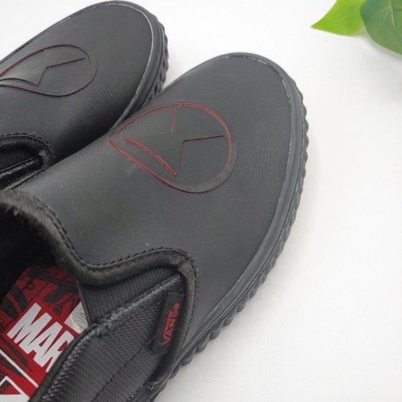 VANS MARVEL CLASSIC SLIP‎ ON 7.5M NEW IN BOX - Picture 8 of 11